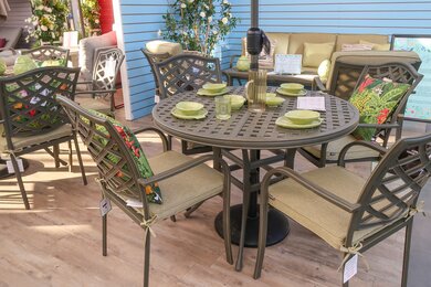 Oakley 4 Seat Dining Set - image 2